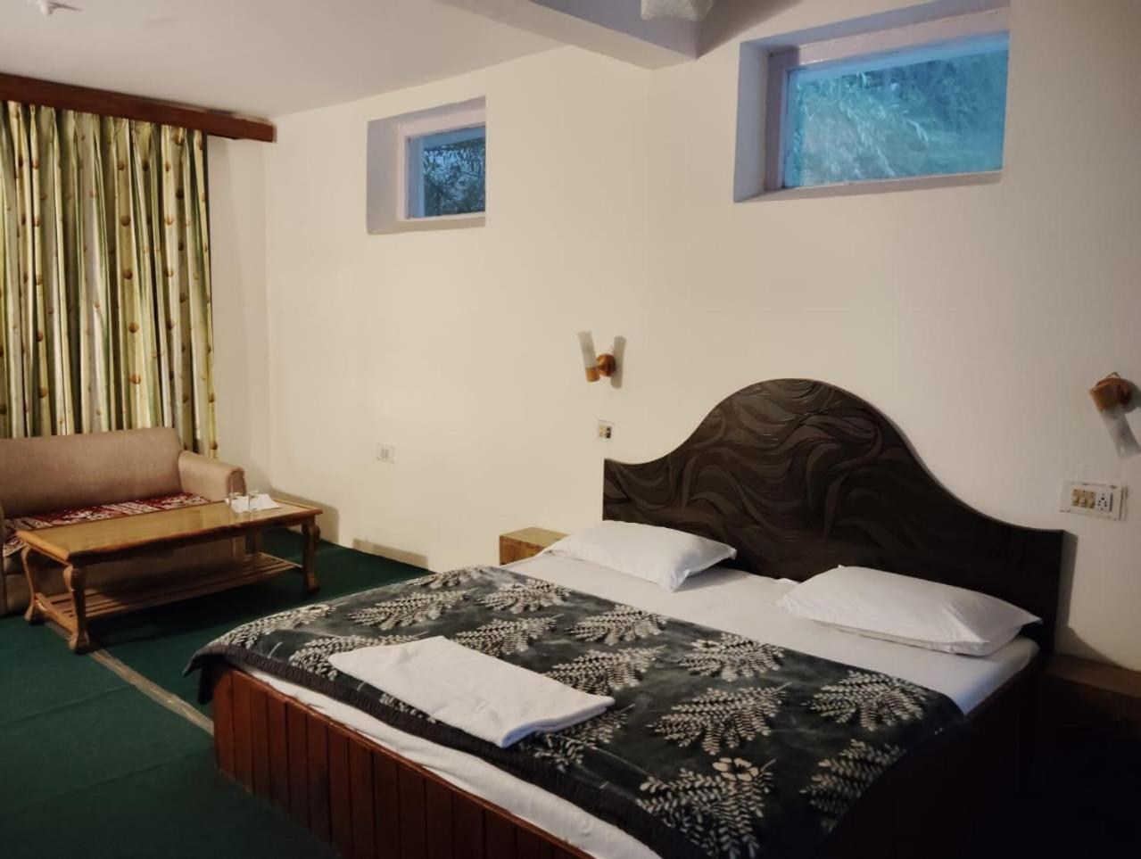 New Gulmarg Manali Hotel Bagian luar foto