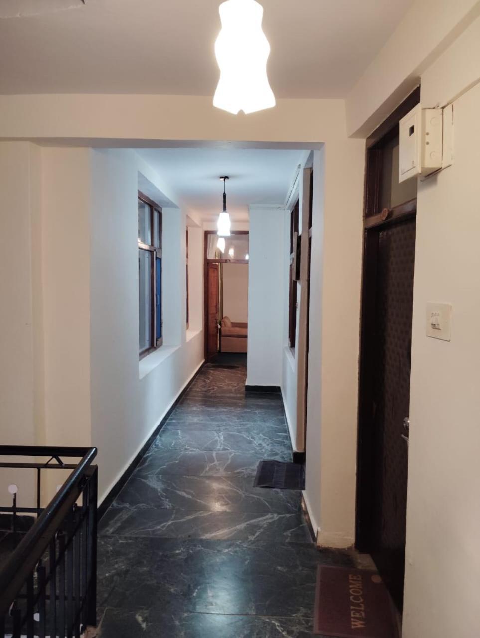 New Gulmarg Manali Hotel Bagian luar foto